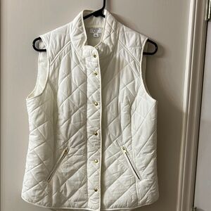 Crown & Ivy White Quilted Vest
